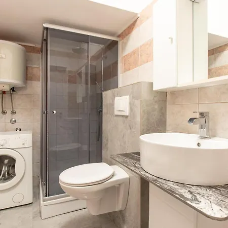 2 Bedroom Awesome In