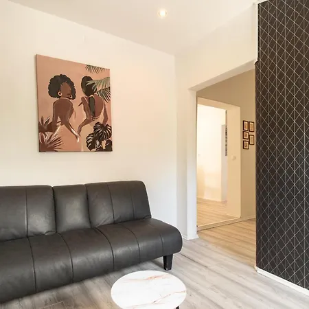 2 Bedroom Awesome In *