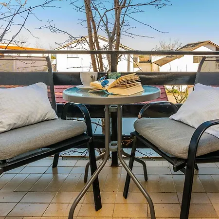 2 Bedroom Awesome In *