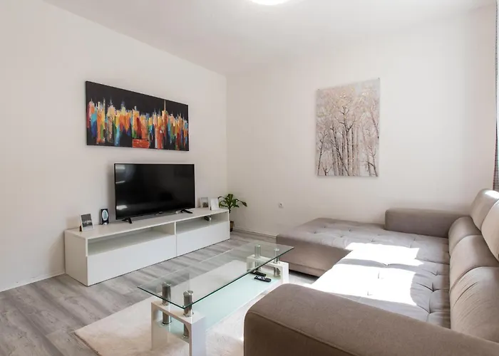 2 Bedroom Awesome In