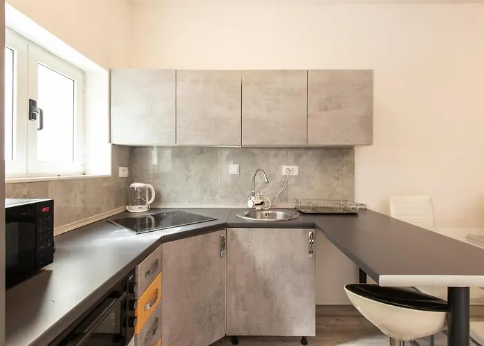 Апартаменты 2 Bedroom Awesome In *